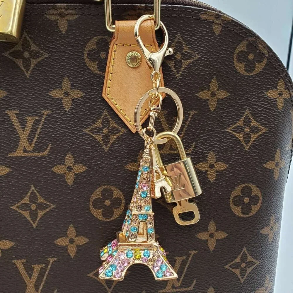 LV Authentic Gold Padlock 🔒 Key Set w/ Unbranded Eiffel Tower Keychain Charm